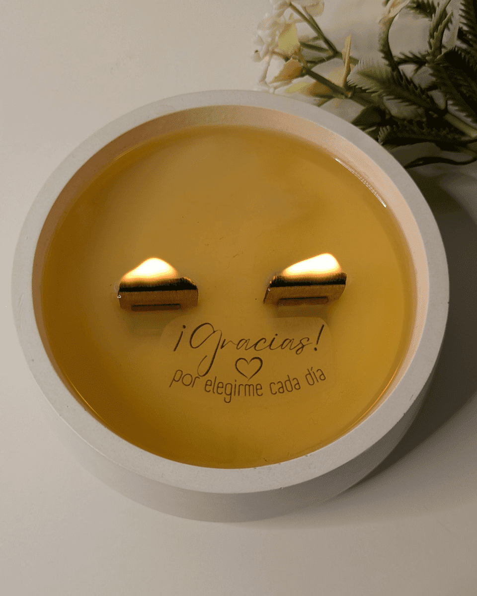 Vela aromática con mensaje oculto – “Gracias por elegirme cada día”