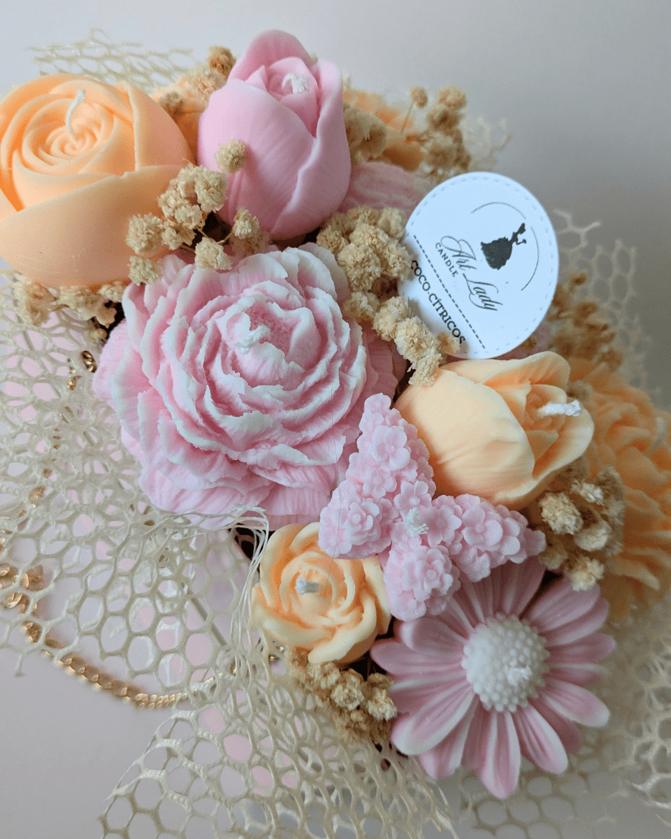 BOUQUET BOLSO ROSA - FLORES ROSAS Y NARANJAS