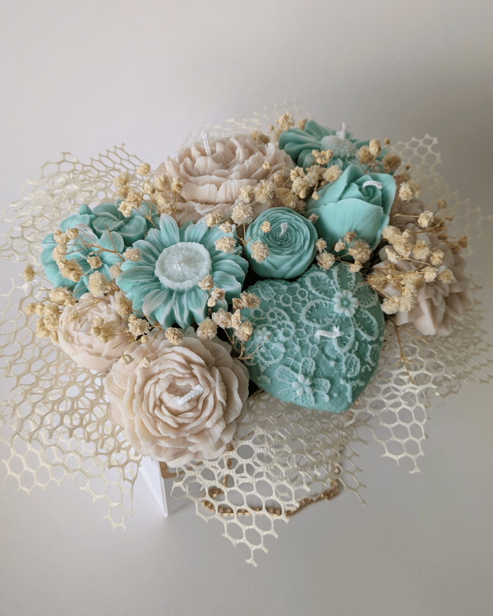 BOUQUETS BOLSO BLANCA- FLORES BEIGE Y MENTA