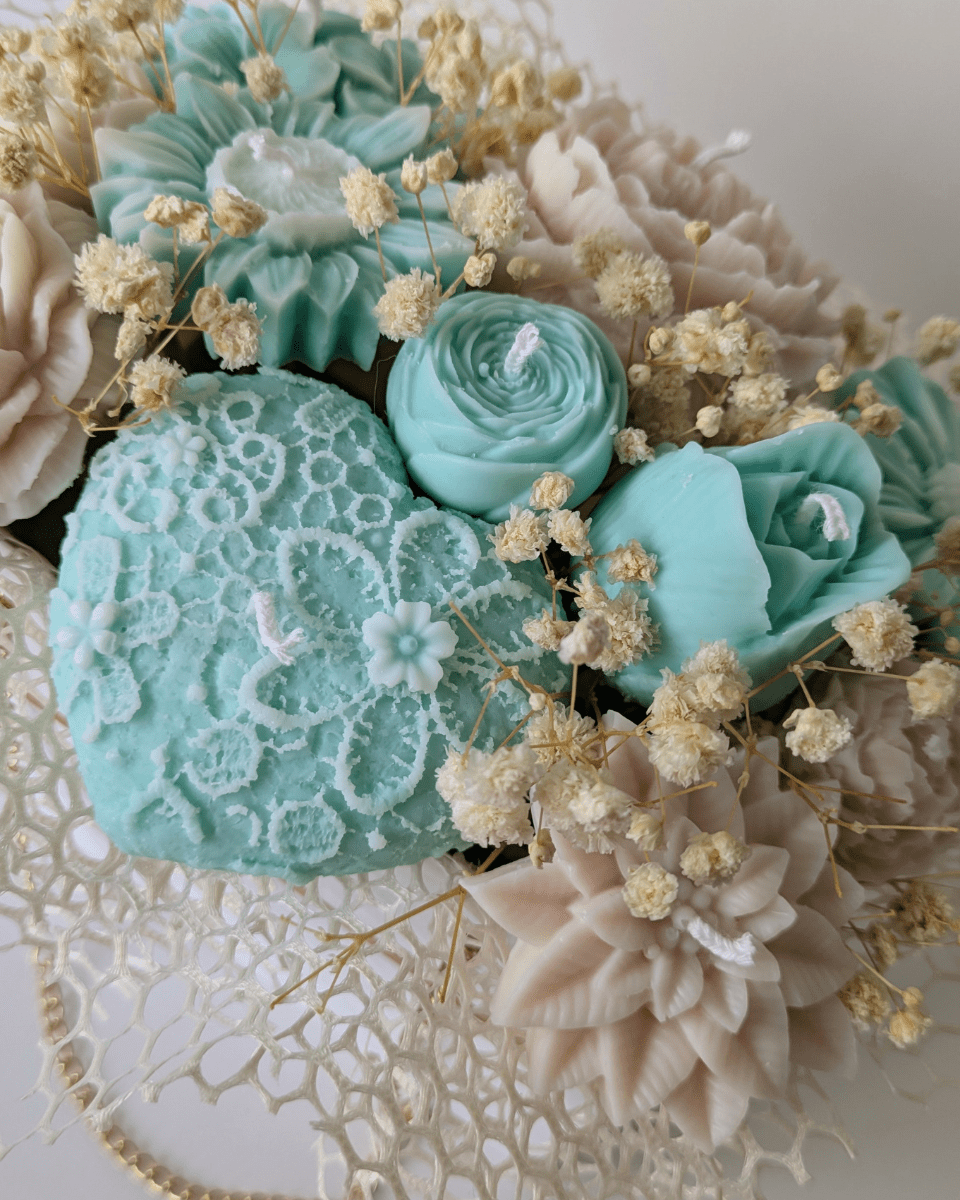 BOUQUETS BOLSO BLANCA- FLORES BEIGE Y MENTA