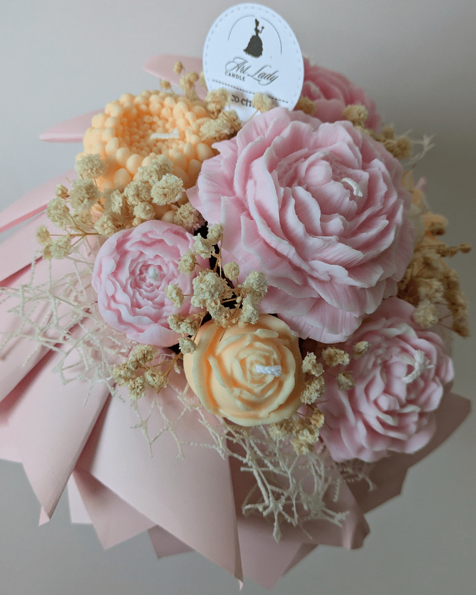 BOUQUET CAJA ROSA - FLORES ROSAS Y NARANJA