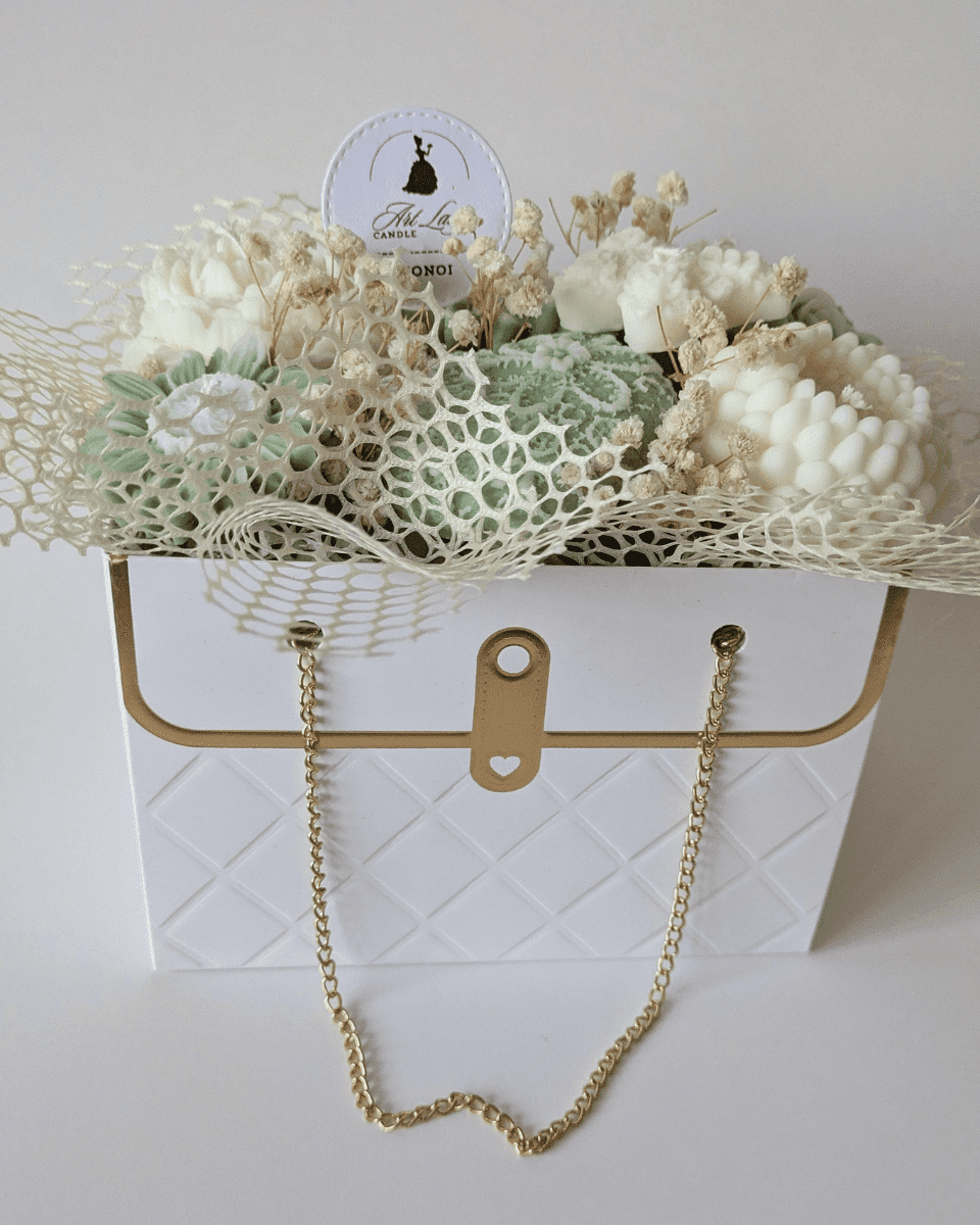 BOUQUET BOLSO BLANCO - FLORES BLANCAS Y VERDE
