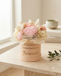 Bouquet Caja Rosa- Flores blancas y rosas