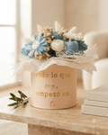 Bouquets Caja Blanca- Flores azules y blancas