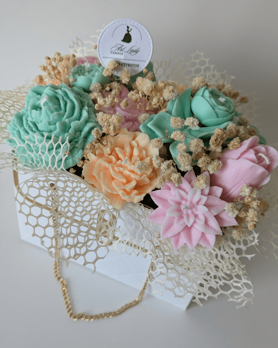 BOUQUET BOLSO BLANCO - FLORES VERDES,ROSAS Y NARANJAS